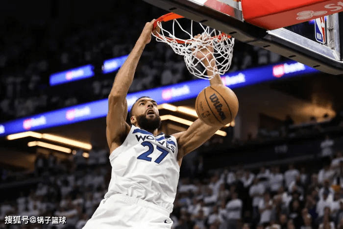 包含冲刺阶段夏洛特黄蜂调整名单以备NBA总决赛，篮板制胜环节打磨，媒体盛赞，资深球员宣示担当的词条